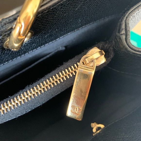 Chanel GST in black caviar with ghw - Picture 8 of 8